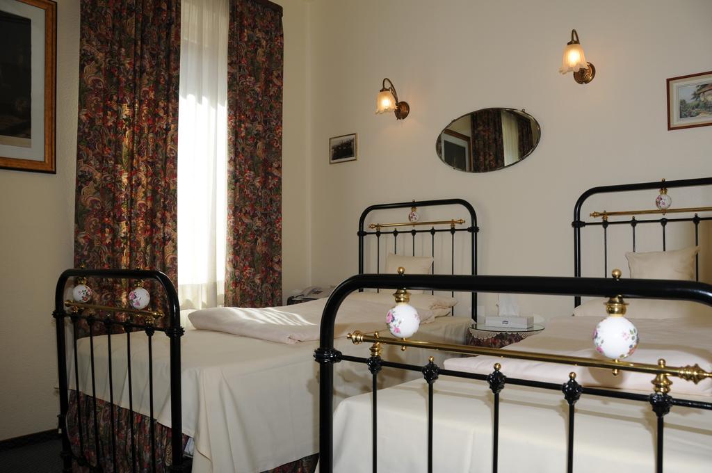 Hotel Admiral Wiesbaden Zimmer foto