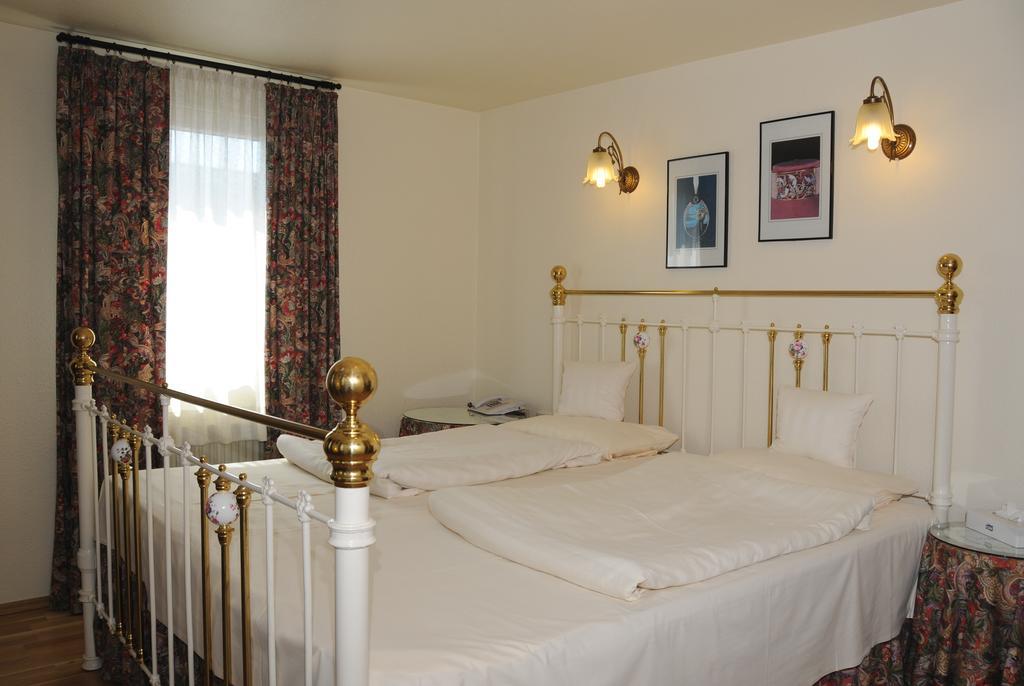 Hotel Admiral Wiesbaden Zimmer foto