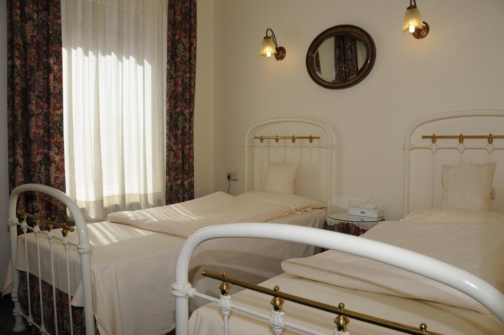 Hotel Admiral Wiesbaden Zimmer foto